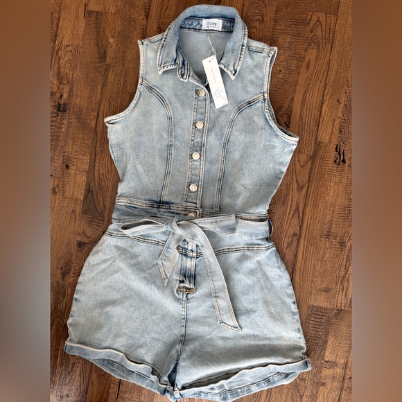 Bluivy Pants - NWT Blueivy Denim Belted Sleeveless Collared Romper Women's Size M T